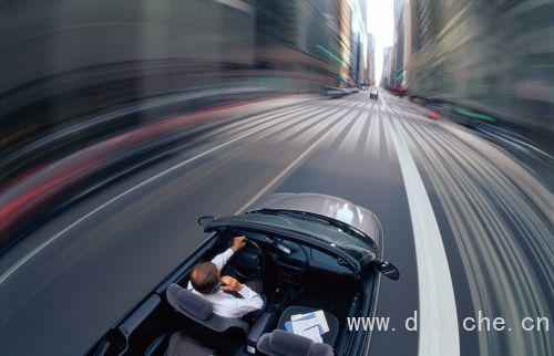 Un must per chi ha la patente di guida: un libro di conoscenza dell'auto condensato e pratico
