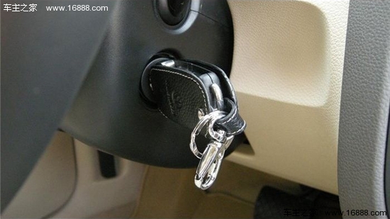 6 consigli per i proprietari di auto per evitare i furti durante il nuovo anno 6 consigli per i proprietari di auto per evitare i furti durante il nuovo anno
