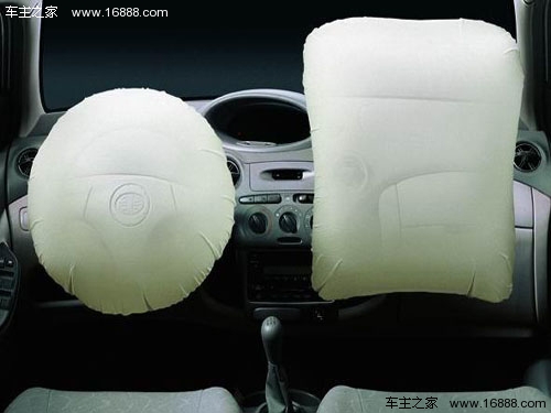 Necessità di collaborare con l’uso delle cinture di sicurezza per insegnarti la conoscenza degli airbag