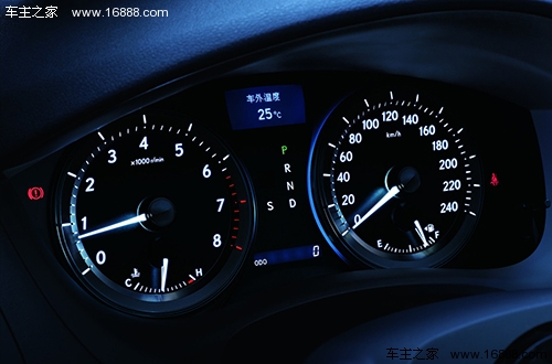 Conoscenza manutenzione auto autunnale: è necessario pulire gli interni quando cambia stagione Conoscenza manutenzione auto autunnale: è necessario pulire gli interni quando cambia stagione