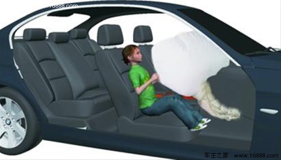 La sicurezza prima di tutto: una breve trattazione sulle precauzioni nell'uso degli airbag La sicurezza prima di tutto: una breve trattazione sulle precauzioni nell'uso degli airbag