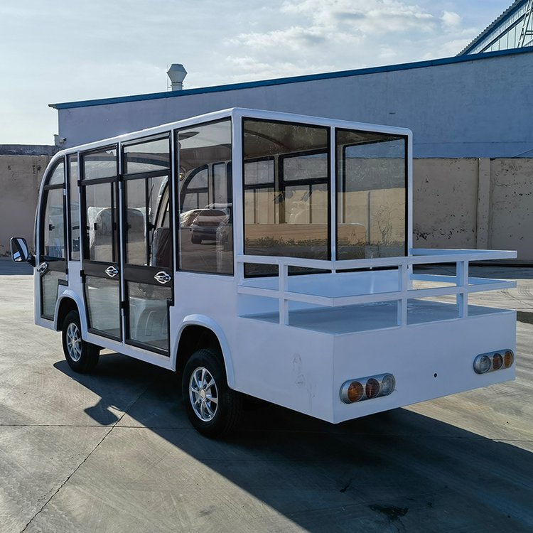 Nuovo camioncino energetico per i punti panoramici delle fabbriche: capace di trasportare passeggeri e caricare merci, con un'autonomia fino a 120 km Nuovo camioncino energetico per i punti panoramici delle fabbriche: capace di trasportare passeggeri e caricare merci, con un'autonomia fino a 120 km